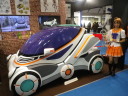 メカニックデザイナー大河原邦男氏のデザインコンセプトカー　「変形」して直立しマニュピレーターを展開する設定。