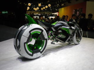 ニッケル水素電池で走るカワサキのコンセプトバイク。　市販化はまだまだ先でしょうが、夢のある乗り物になりそう。